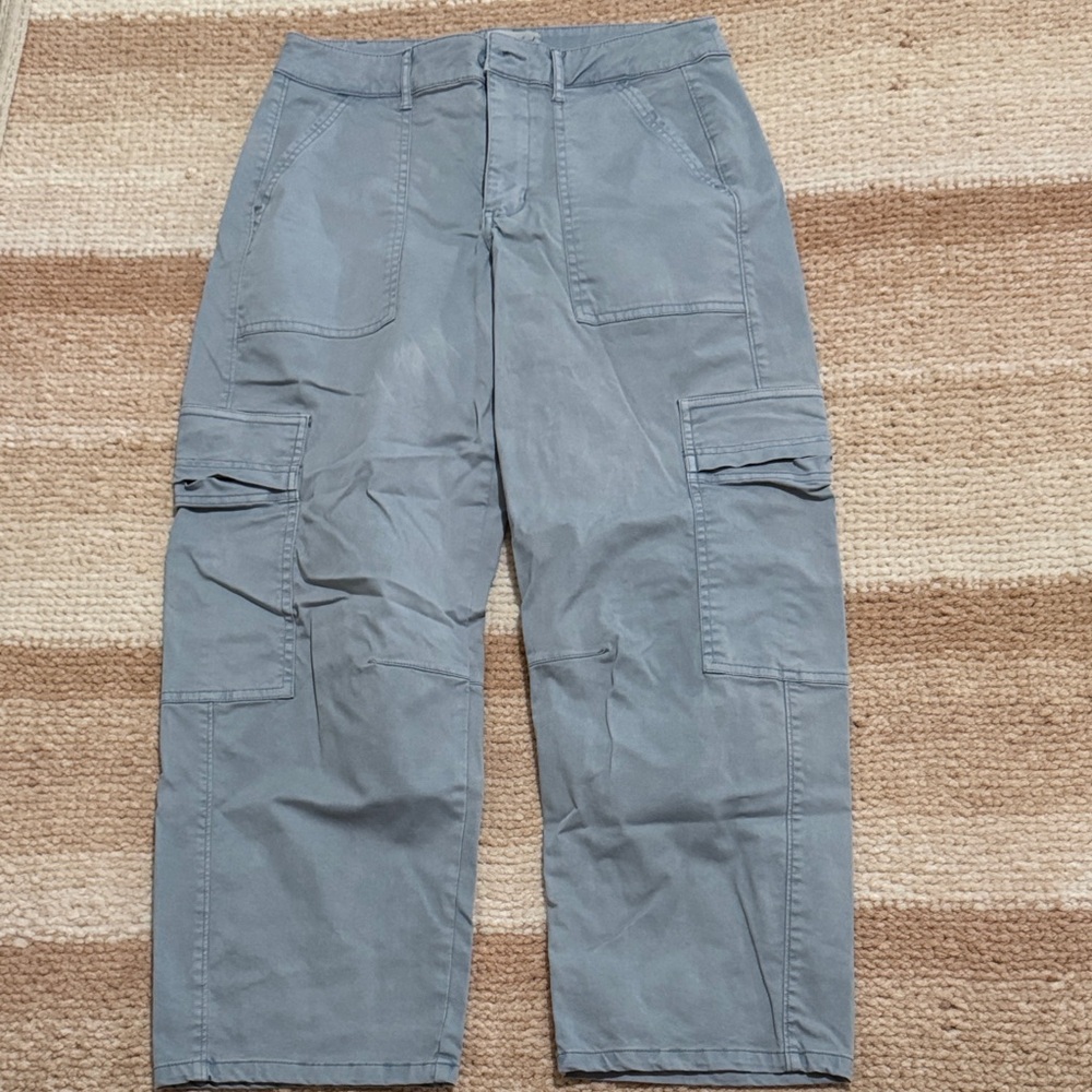 Universal Thread Women’s Light Blue Cargo Barrel Pants
